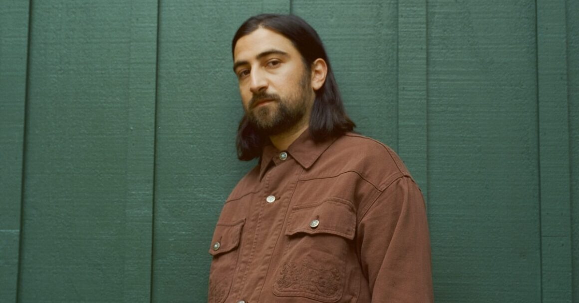 Noah Kahan. Photo by Pooneh Ghana.
