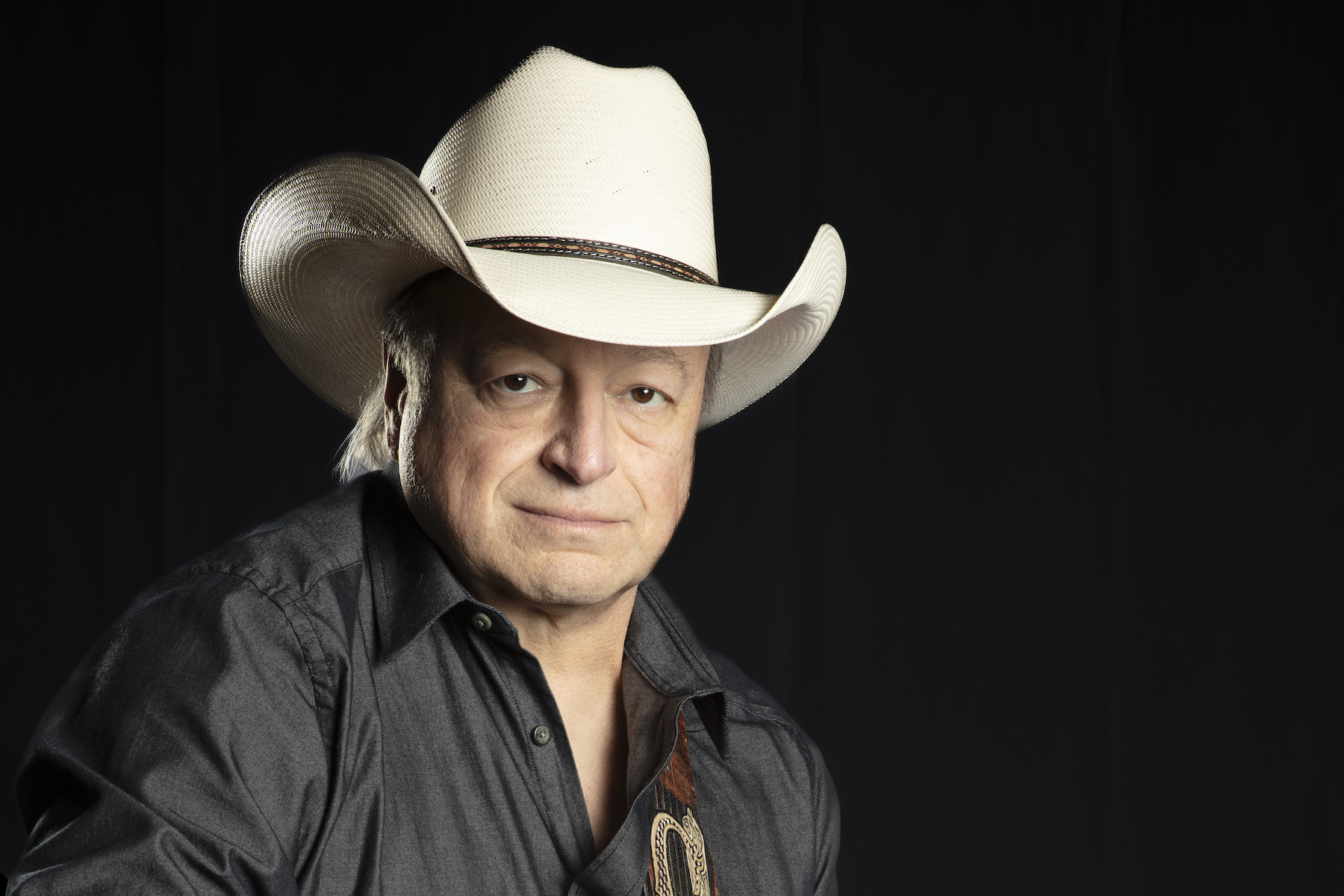 Mark Chesnutt Celebrates Life-Changing Sobriety With 2025 Redemption Tour