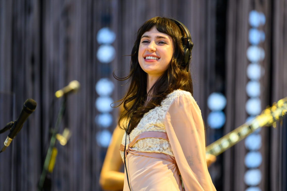 Clairo (photo by Todd Owyoung)