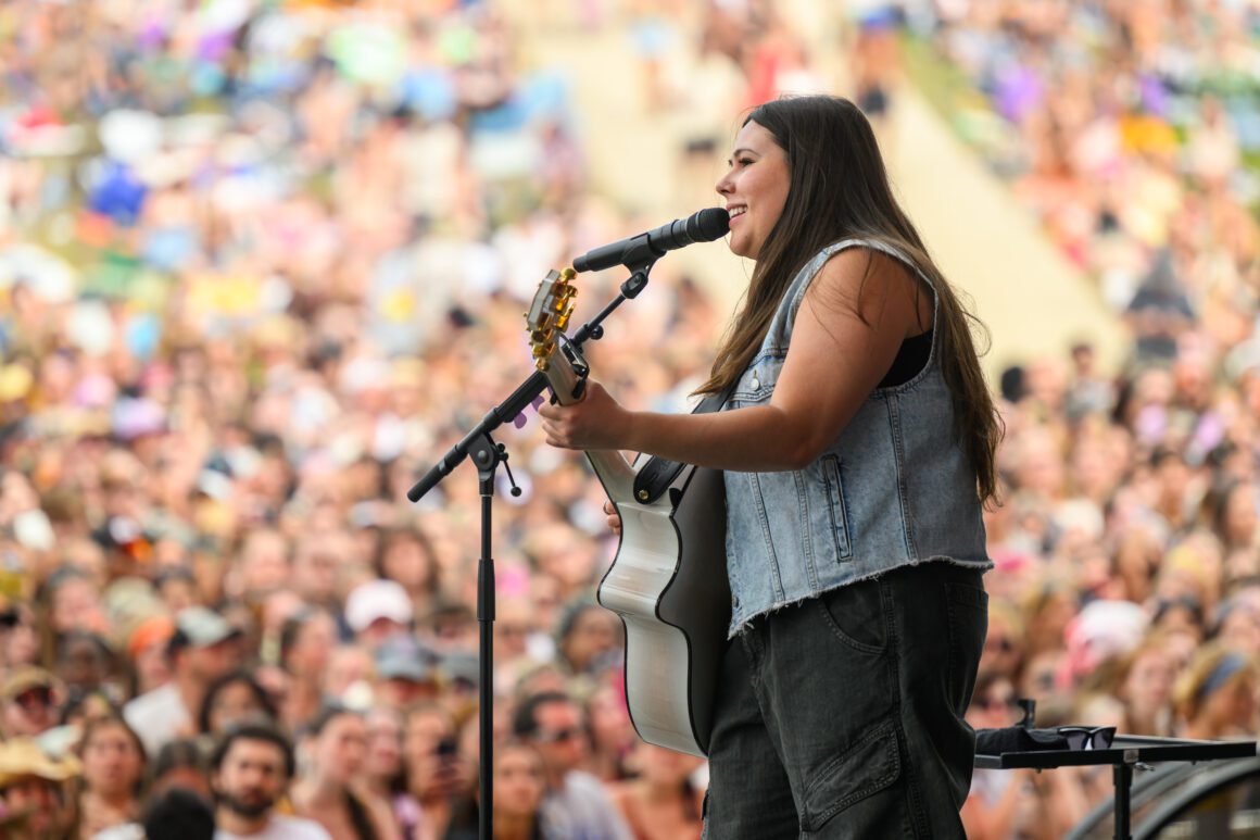 Gigi Perez (photo by Todd Owyoung)
