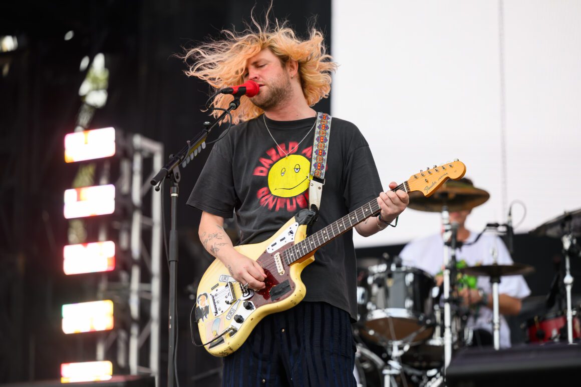 Royel Otis (photo by Todd Owyoung)