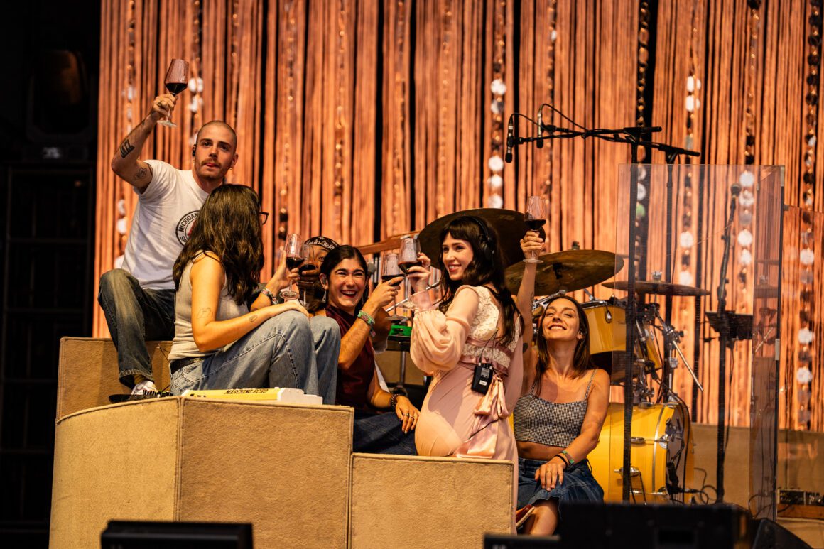 Clairo (photo by Zach Sinclair)