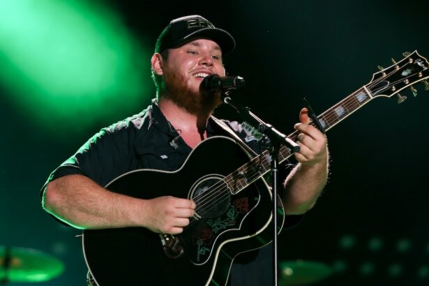 Luke Combs tour